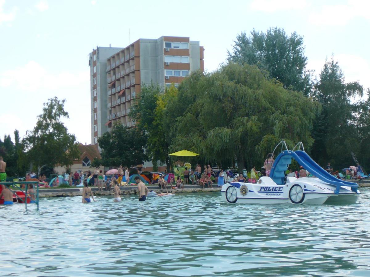 Vizparti Sas Apartman Siófok Eksteriør billede
